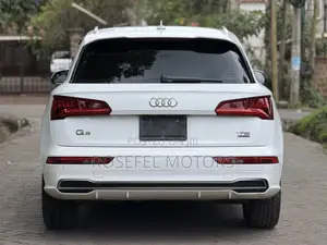 Audi Q5 2.0T Premium AWD quattro 2017 White