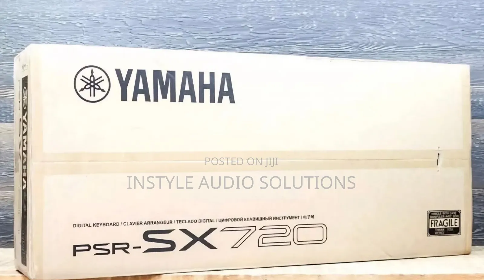 Psr - Sx 720 Yamaha Original Keyboard Complete With Power Adapter