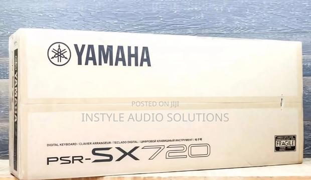 Psr - Sx 720 Yamaha Original Keyboard Complete With Power Adapter - thumbnail 3