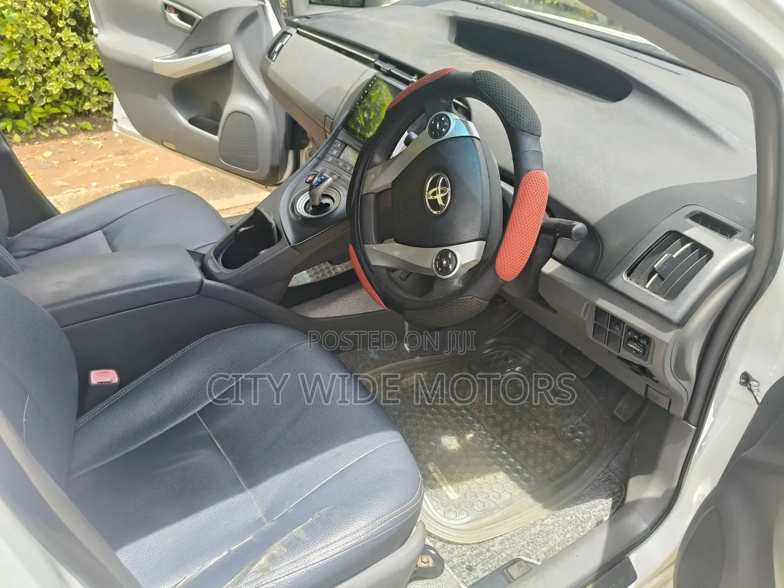 Toyota Prius 2012 White