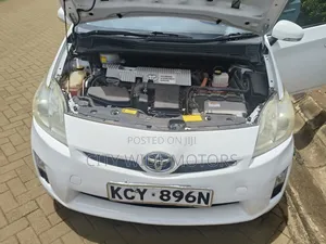 Toyota Prius 2012 White