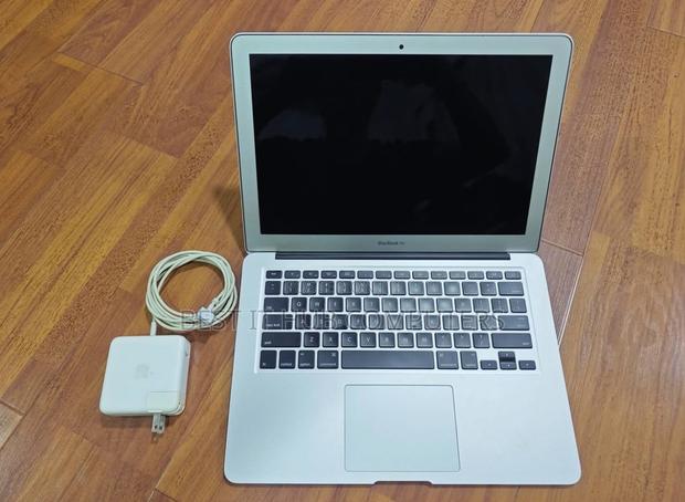 Laptop Apple MacBook Air 2017 8GB Intel Core i5 SSD 256GB - main view