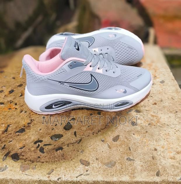 High Performance Nike Shoes - thumbnail 3