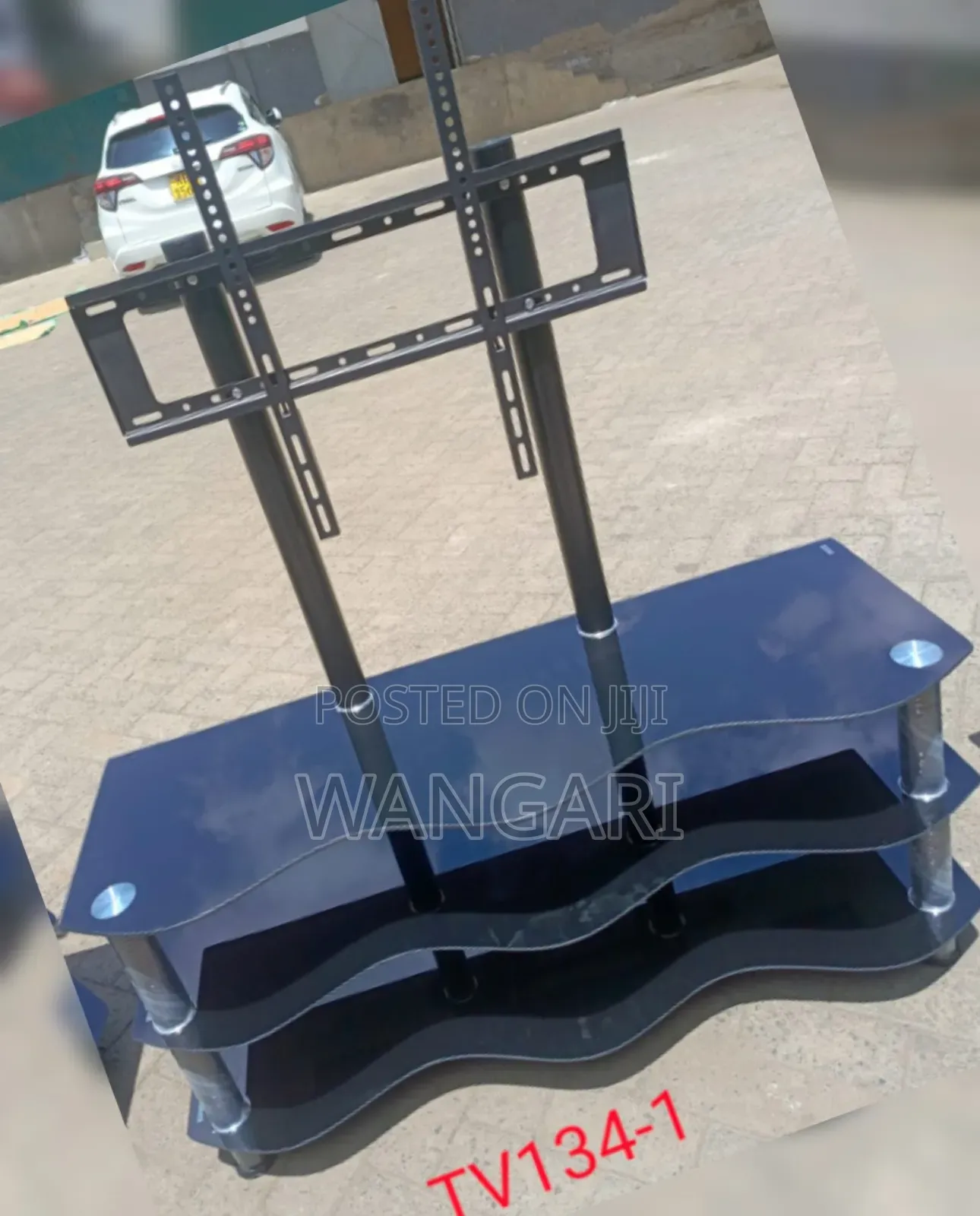 Executive Tv Stand With Glass Top and Tv Mount 