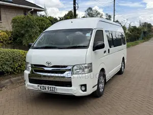 Toyota HiAce 2018 White
