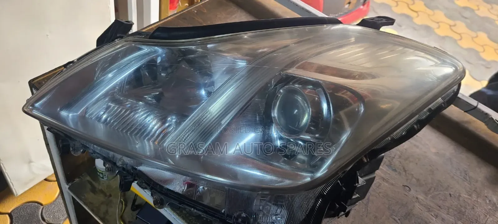 Toyota Crown 2008/2010 Xenon Headlight