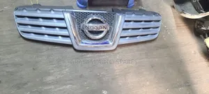 Nissan Duaris Grill