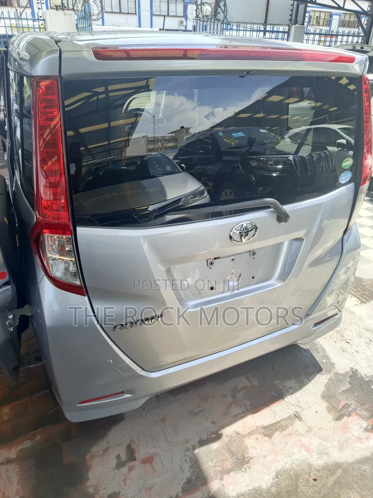 Toyota Roomy 2019 Silver