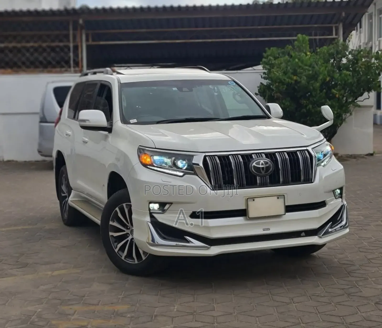 Toyota Land Cruiser Prado 2.8 2019 White