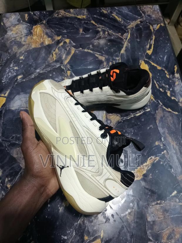 Basketball Shoes - thumbnail 2