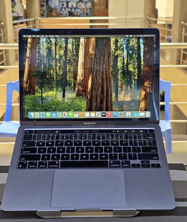 Laptop Apple MacBook Pro 2021 M1 32GB Apple M1 Pro SSD 1T