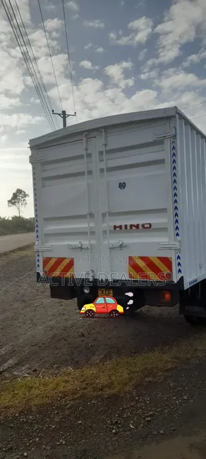 Hino 500 Truck 2015 White