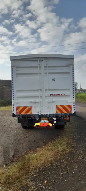 Hino 500 Truck 2015 White