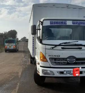 Hino 500 Truck 2015 White