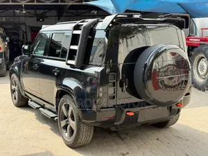 Land Rover Defender 2022 Black