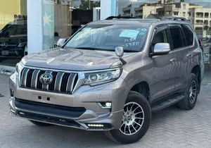 Toyota Land Cruiser Prado 2.7 2018 Gold