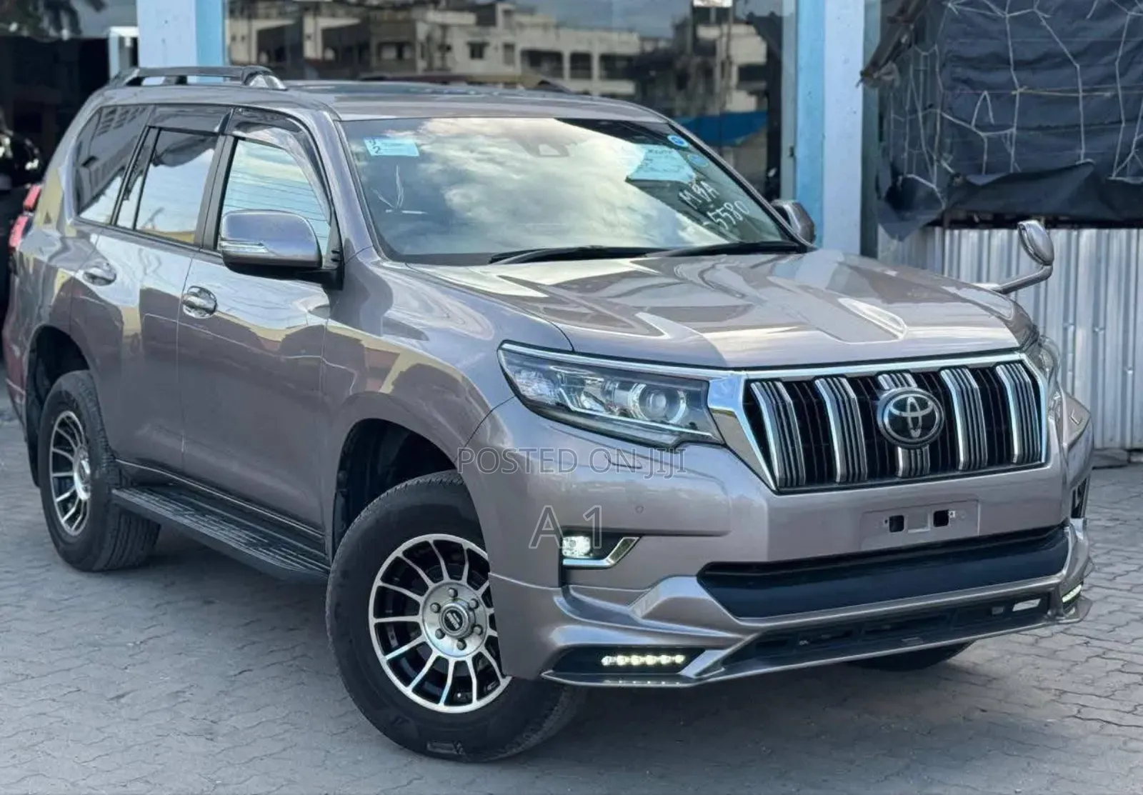 Toyota Land Cruiser Prado 2.7 2018 Gold