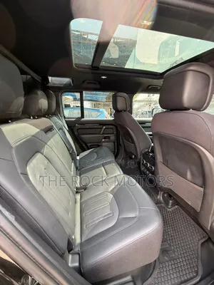 Land Rover Defender 2022 Black