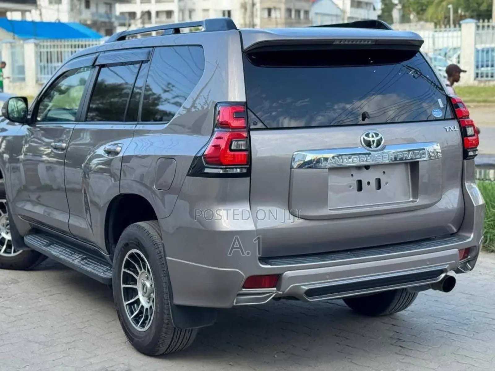 Toyota Land Cruiser Prado 2.7 2018 Gold