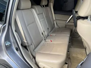 Toyota Land Cruiser Prado 2.7 2018 Gold