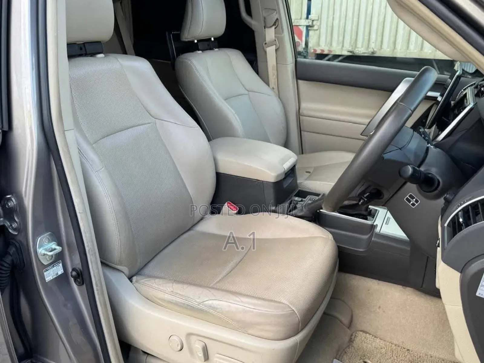 Toyota Land Cruiser Prado 2.7 2018 Gold