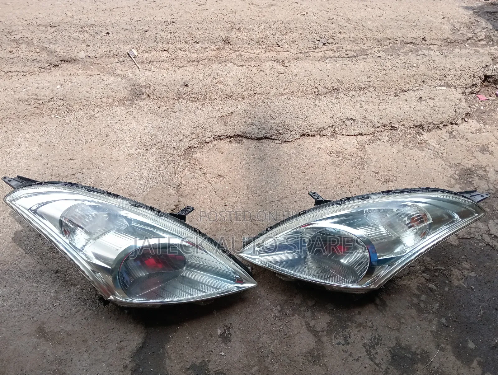 Suzuki Swift Headlight (Adjuster)