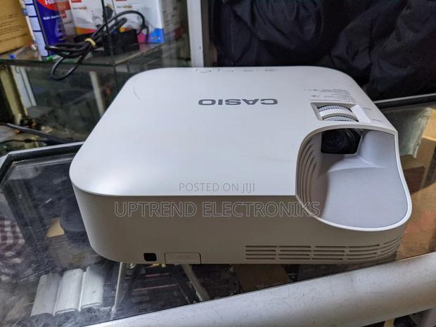  Casio Xj‐V2 Projector – Bright Lamp-Free! - thumbnail 2