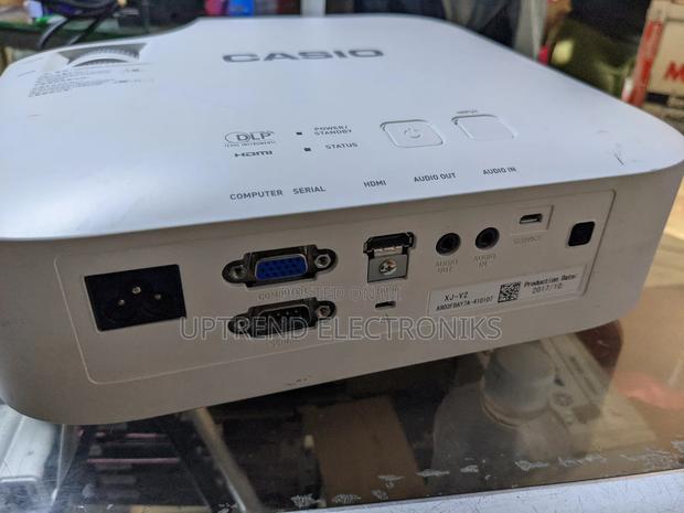  Casio Xj‐V2 Projector – Bright Lamp-Free! - thumbnail 3