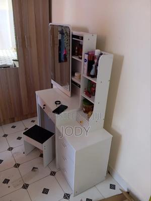 Modern Dressing Table – Elegant & Practical - main view