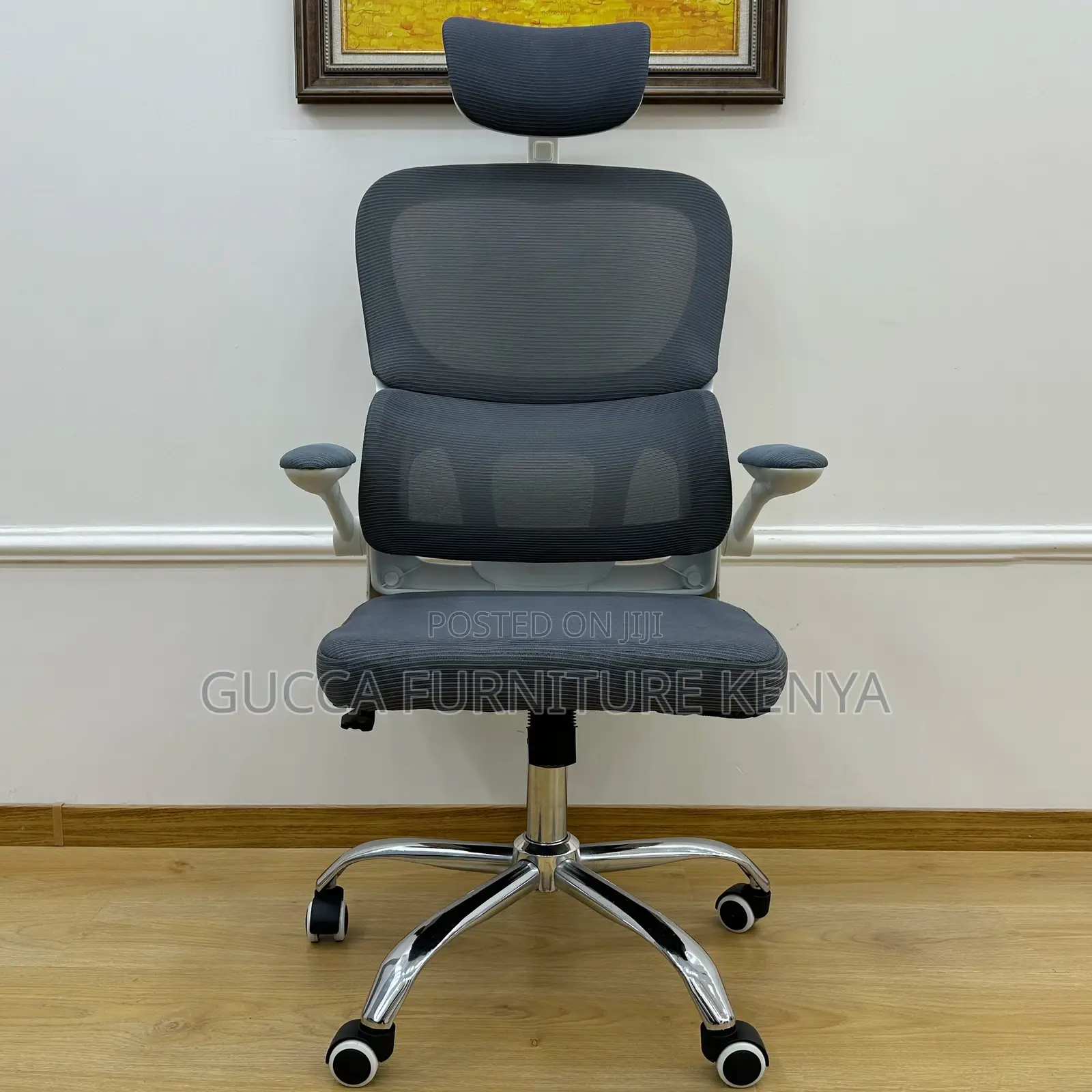 Modern Orthopedic Seat With Flip Armrest