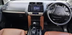 Toyota Land Cruiser Prado 2.8 2020 Black