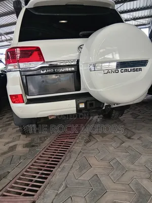 Toyota Land Cruiser 2020 White