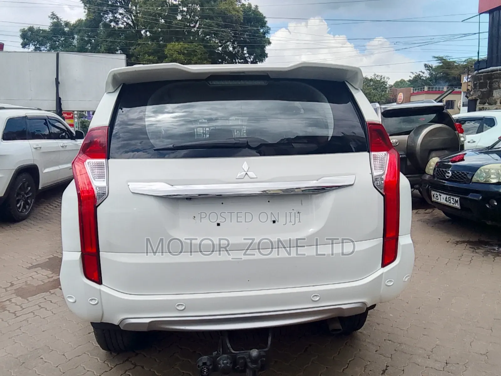 Mitsubishi Pajero Sport 2019 White