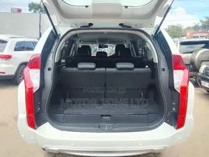 Mitsubishi Pajero Sport 2019 White