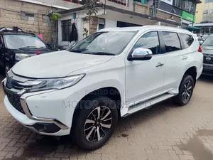 Mitsubishi Pajero Sport 2019 White
