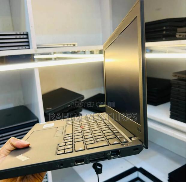 Laptop Lenovo ThinkPad X270 8GB Intel Core i7 SSD 256GB - thumbnail 3