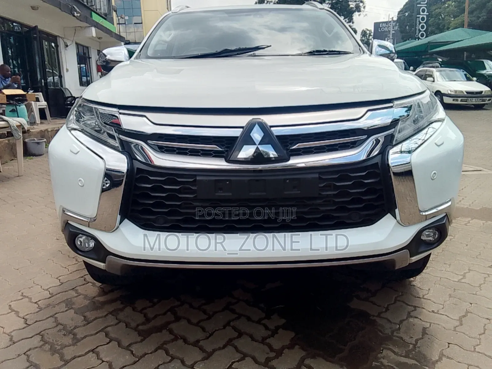 Mitsubishi Pajero Sport 2019 White