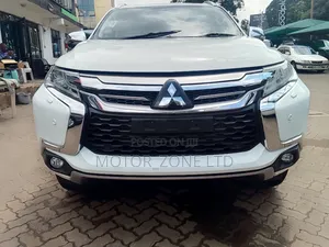 Mitsubishi Pajero Sport 2019 White
