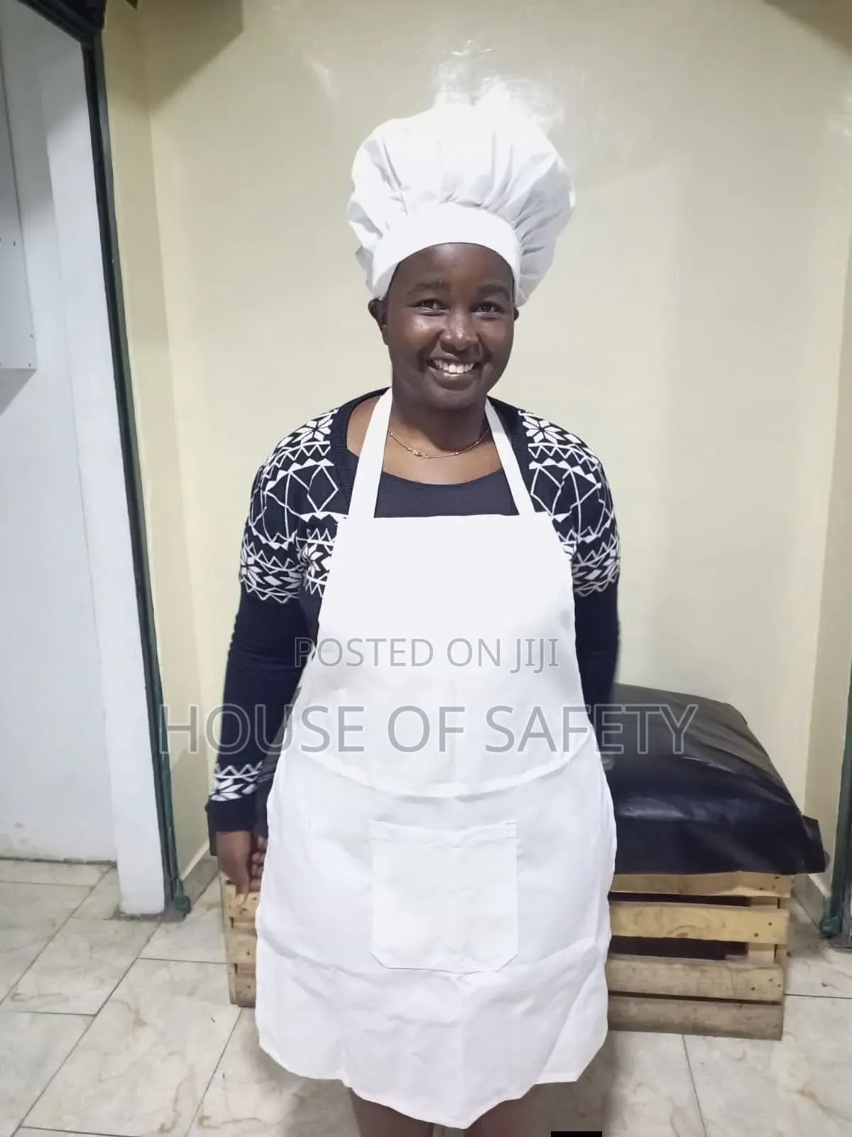 Tetex Apron and a White Hat Good Design