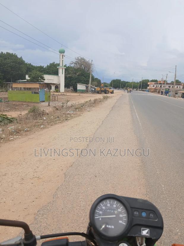 Plots on Sell in Hindi Town Stage