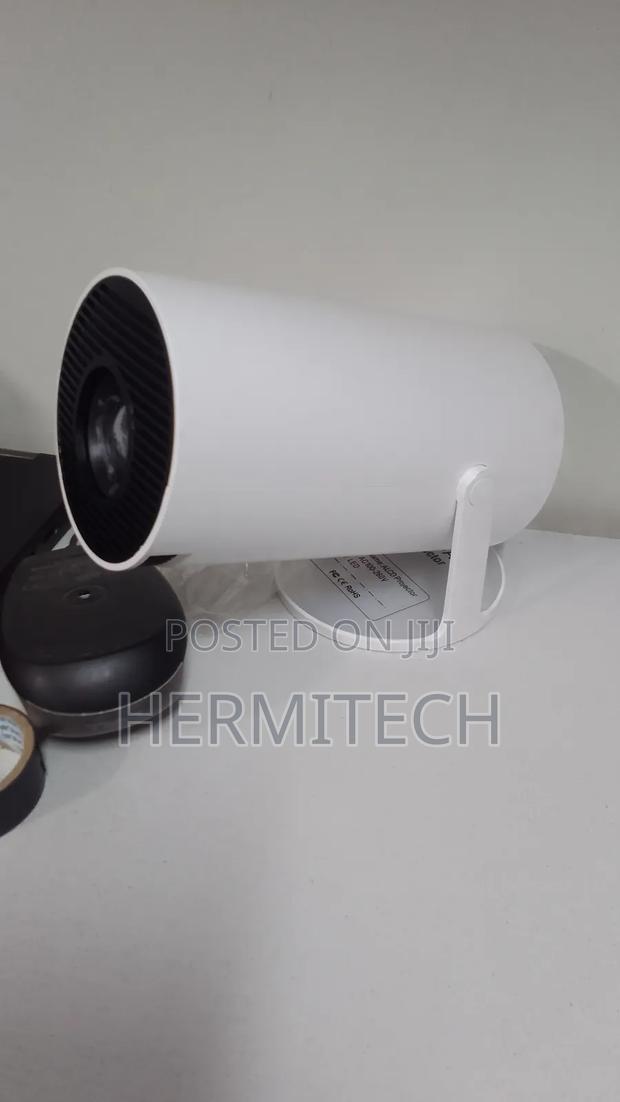 New Portable and Quality Projectors Available With a Wide Display - main view