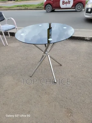 Glass Round Tables