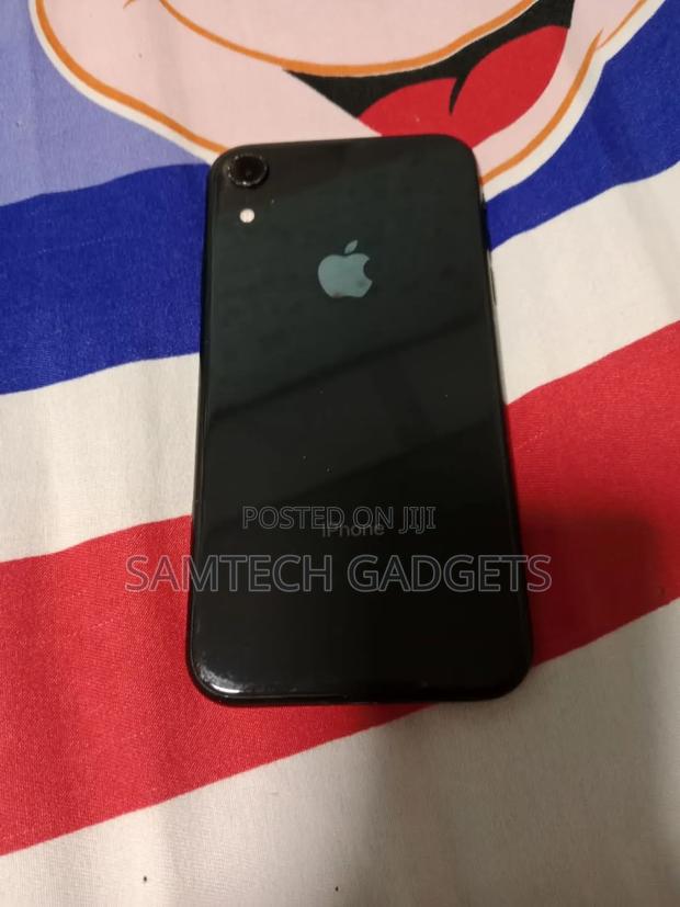 Apple XR 128 GB Black - thumbnail 2