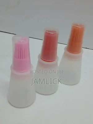 Heat Resistant Oil Dispenser With Brush - Bz