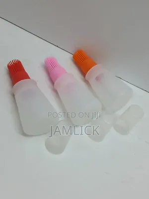 Heat Resistant Oil Dispenser With Brush - Bz