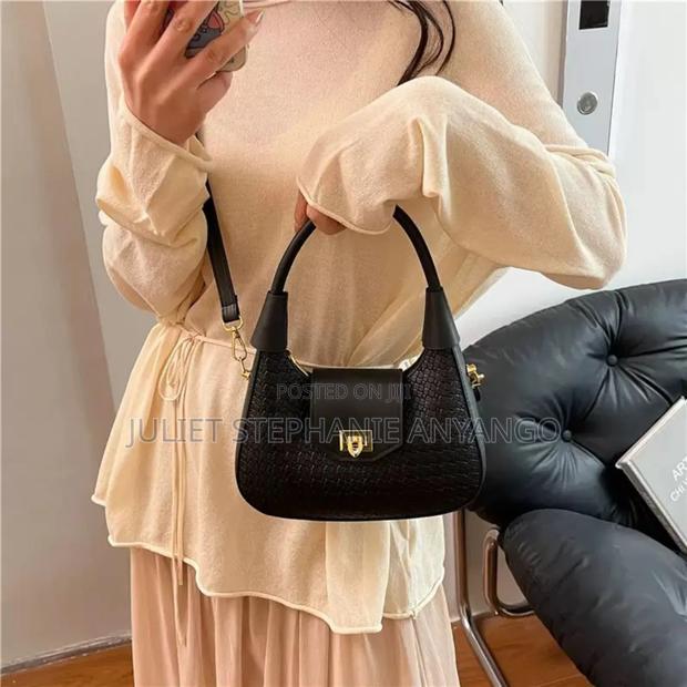 Fashionable Fancy Bags - thumbnail 4