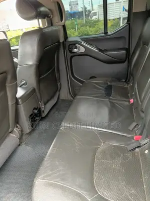 Nissan Navara 2.5 Automatic 2006 Black