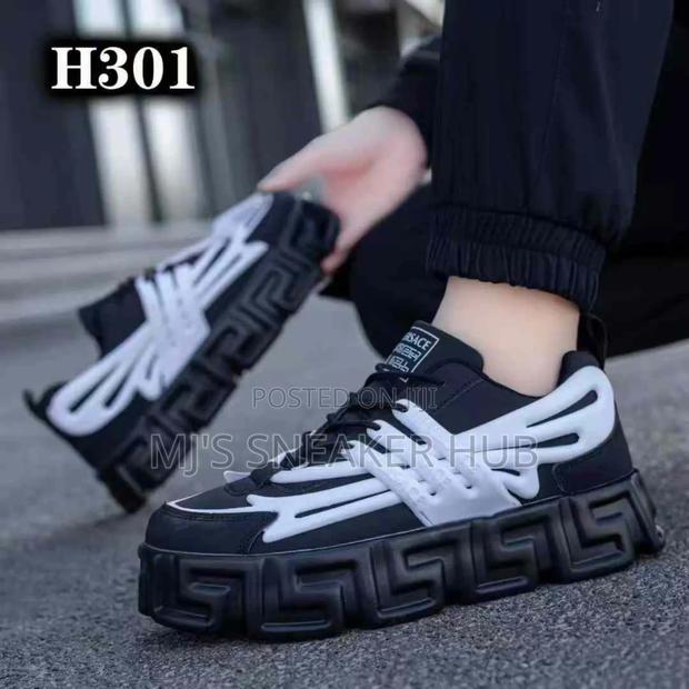 Varsace Sneakers - main view