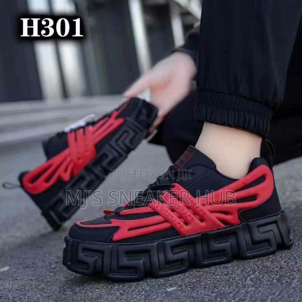 Varsace Sneakers - thumbnail 3