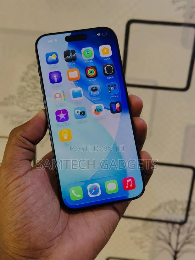 Apple iPhone 16 Pro Max 256 GB Blue - main view